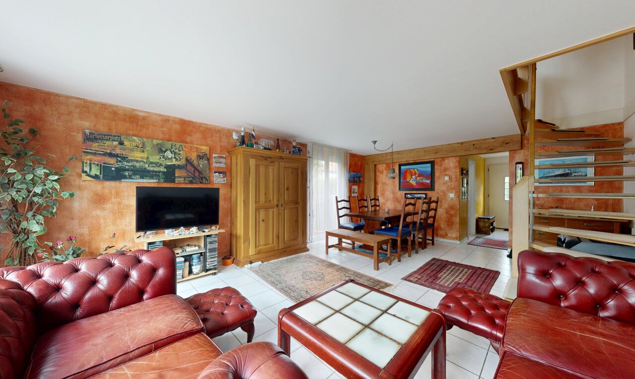 Gepflegtes 5-Zimmer Doppel-EFH mit pflegeleichtem Garten - 4