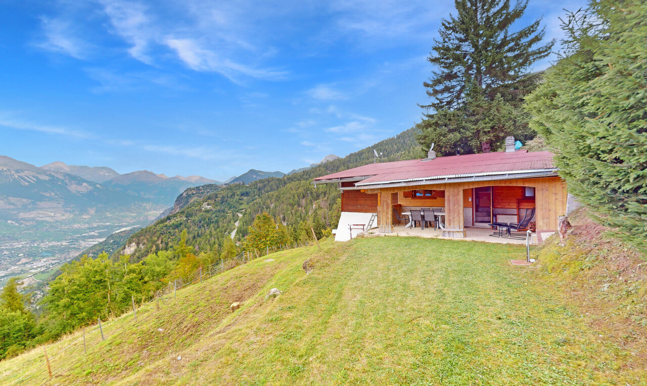 Charmante Doppelchalet mit Grundstück und Terrasse - 1