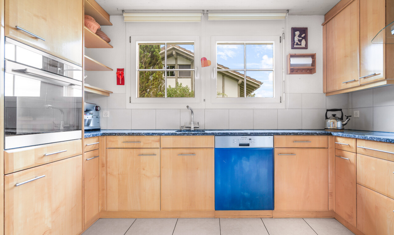 Lichtdurchflutetes Zuhause mit Galerie, Schwedenofen und Gartenidylle - 7