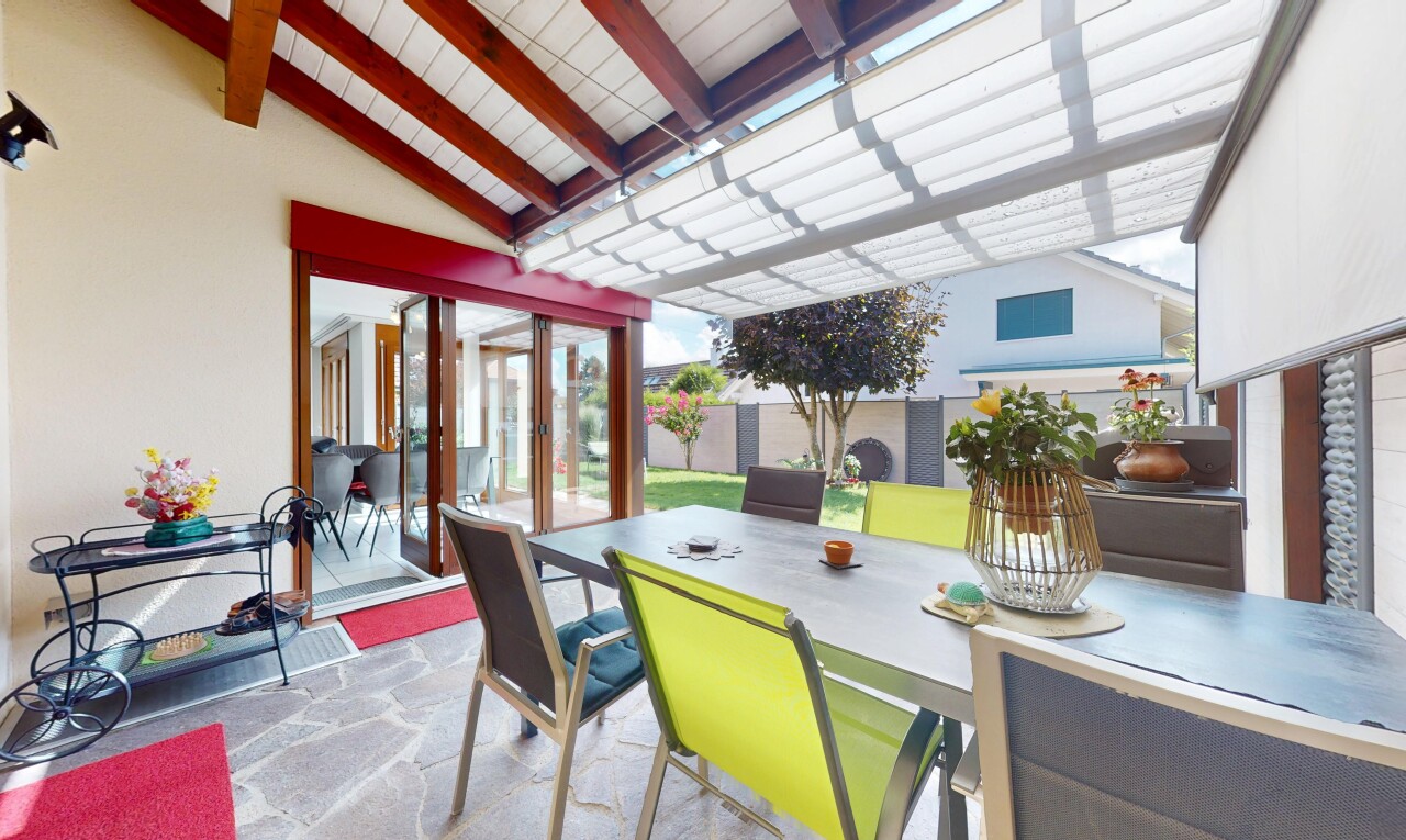 Lichtdurchflutetes Einfamilienhaus mit Garten und Cheminée in Wallbach - 8