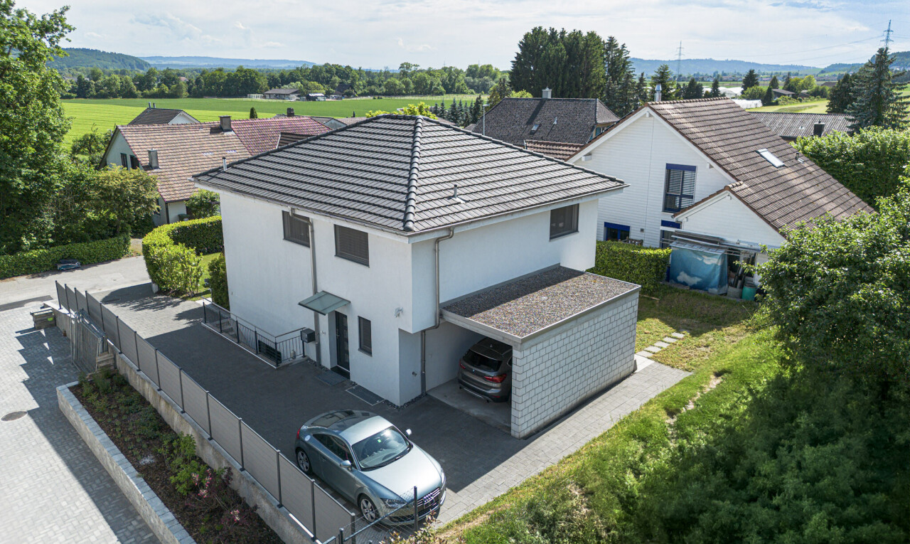 Modernes und familienfreundliches Haus in Meinisberg - 0