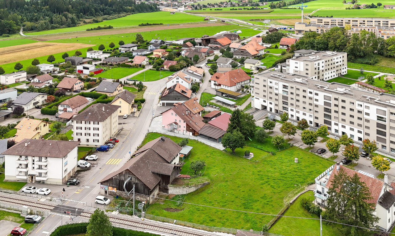 RENOVIERTE RENDITELIEGENSCHAFT IN RUHIGER LAGE NAHE DEM AUFSTREBENDEN - 6