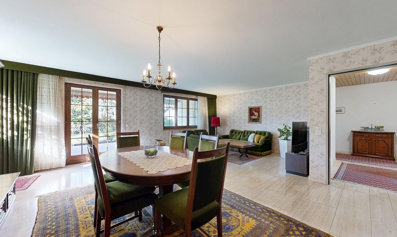 Charmantes 5.5-Zimmer-Haus mit viel Platz und idyllischem Garten - 3