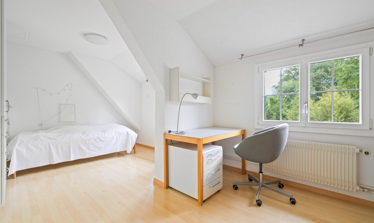 12-Zimmer-Haus mit Gartenoase und viel Raum - 6