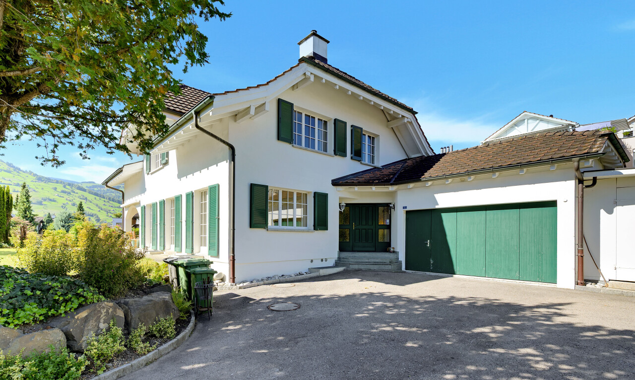 Grosszügiges Einfamilienhaus mit Garten und Bergsicht in Buchs SG - 0