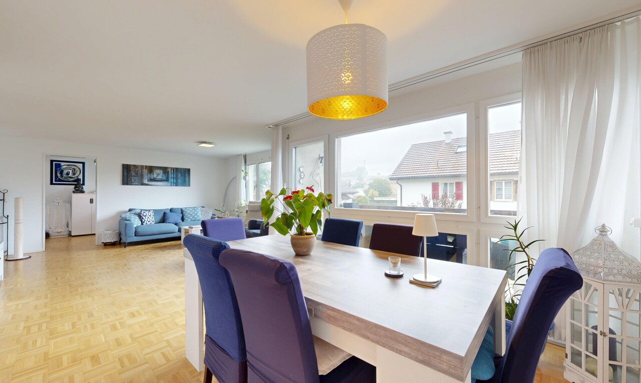 4-Zimmerwohnung mit Stil, Nähe Zentrum und viel Platz - 2