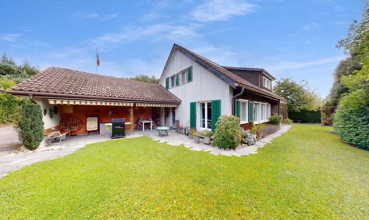 Ein Haus mit Charakter – Privat, charmant, grosszügig - 0