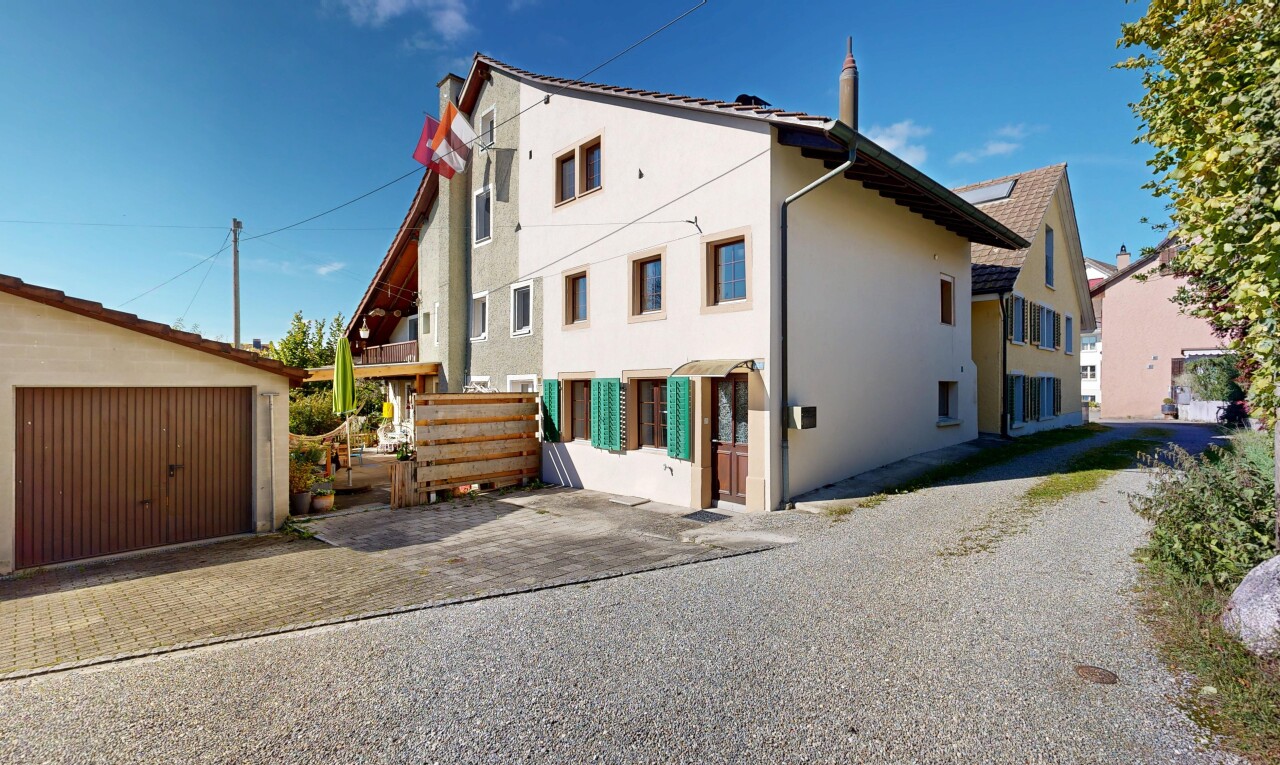 Charmantes 4-Zimmer-Haus mit grossem separatem Garten - 0