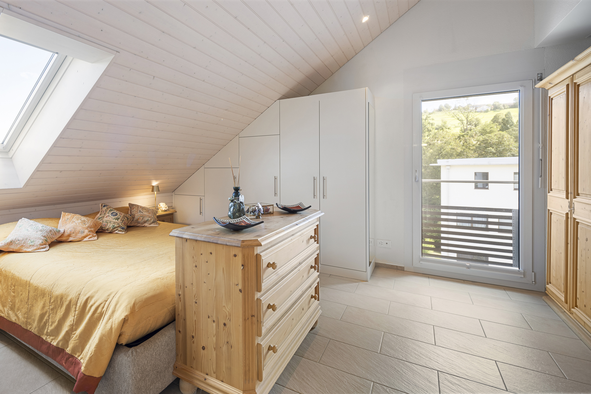 Zentrale und moderne Wohnoase mit sonniger Terrasse - 3