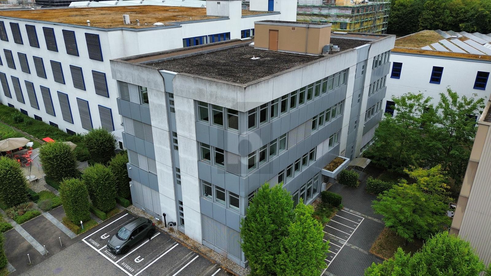 GROSSZÜGIG UND REPRÄSENTATIV - 0