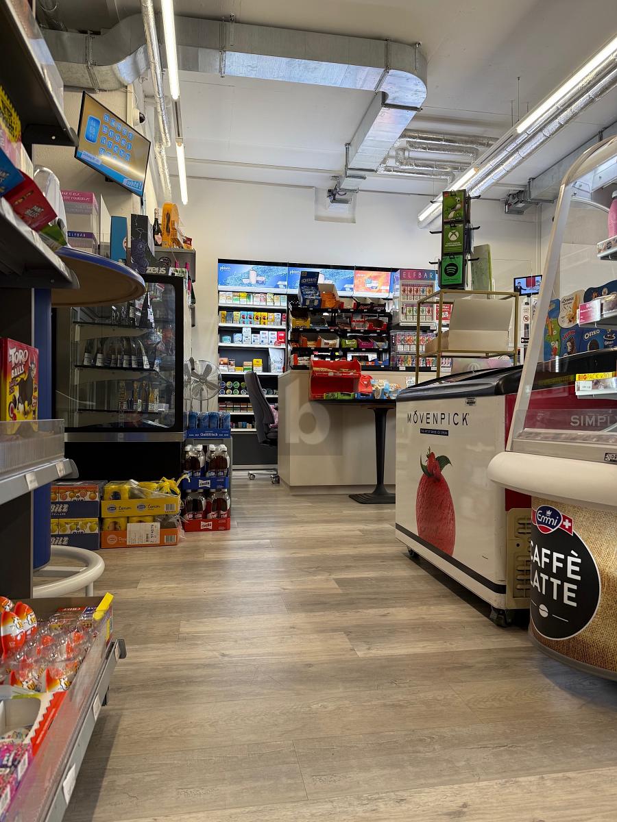 KIOSK - MODERN UND HELL AN FREQUENTIERTER LAGE - 1