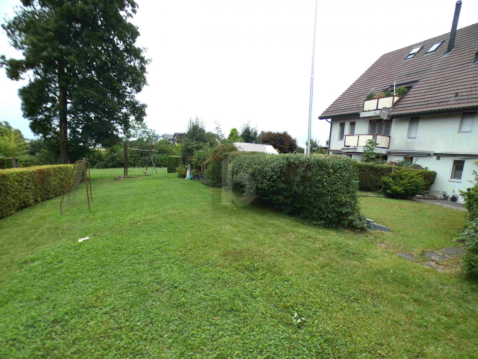 HOCHWERTIG MIT NEUER KÜCHE UND GARTENSITZPLATZ - 2