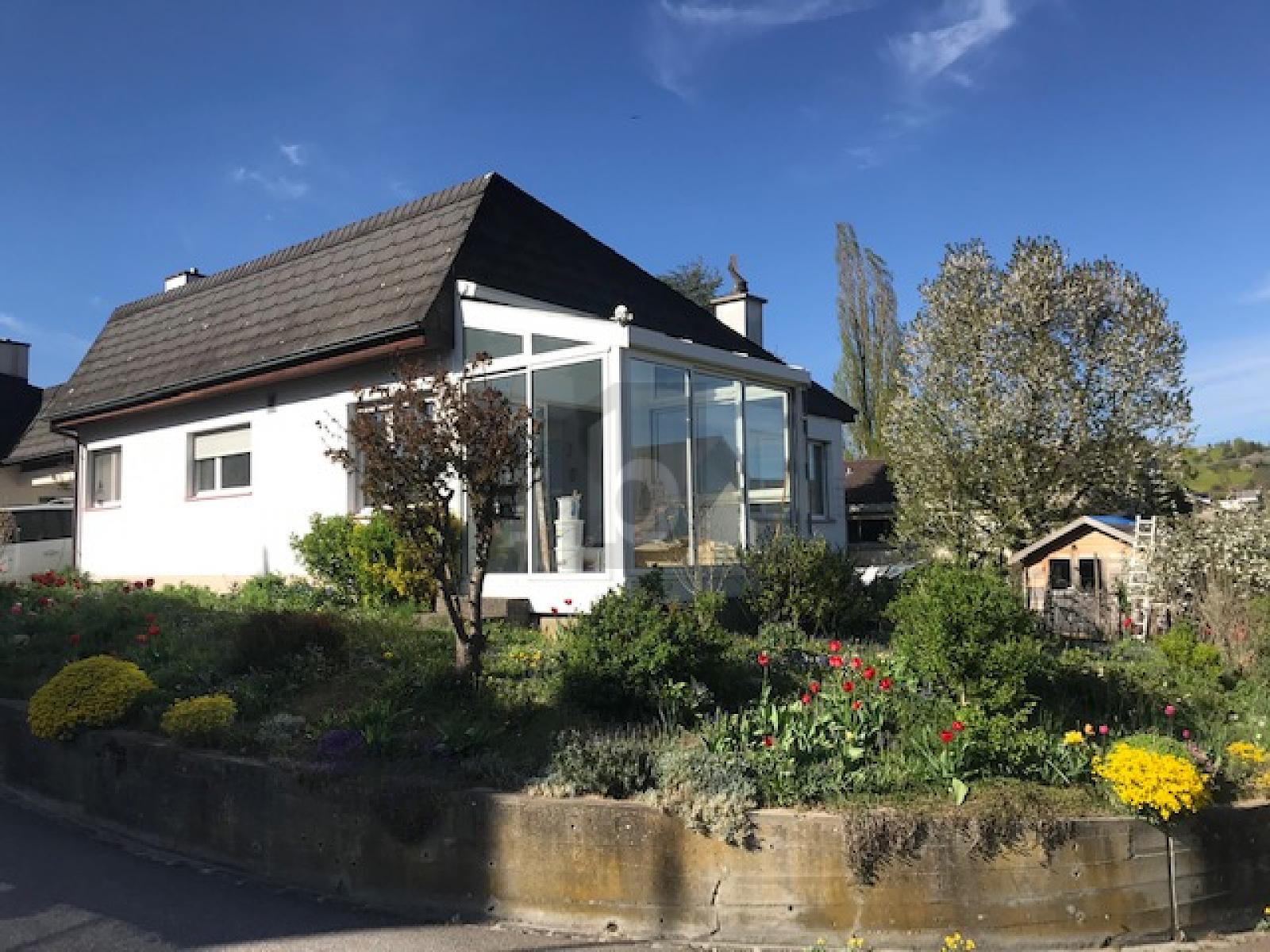 RUHIG UND FAMILIENFREUNDLICH MIT WINTERGARTEN - 0