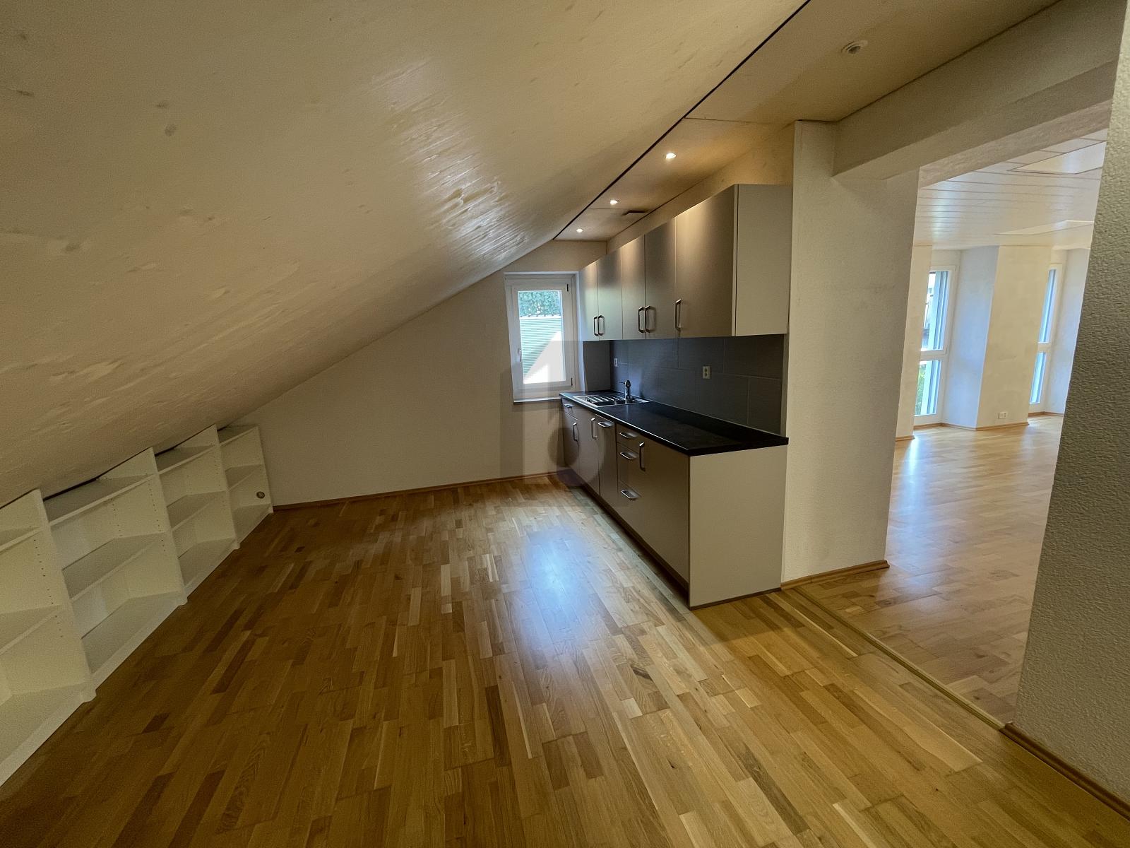 MIT KLIMA, NEUWERTIG UND GROSSZÜGIG - 3