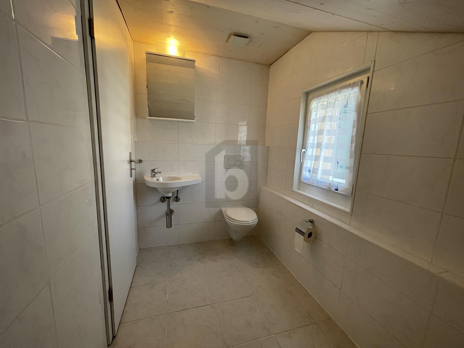 MIT KLIMA, NEUWERTIG UND GROSSZÜGIG - 4