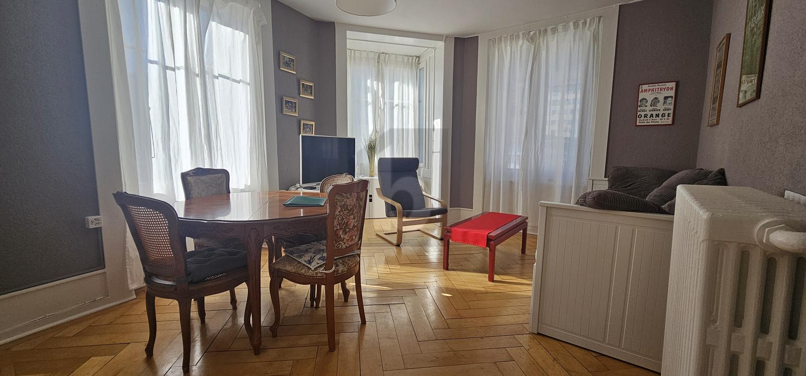 TRÈS LUMINEUX ET CHALEUREUX - 0