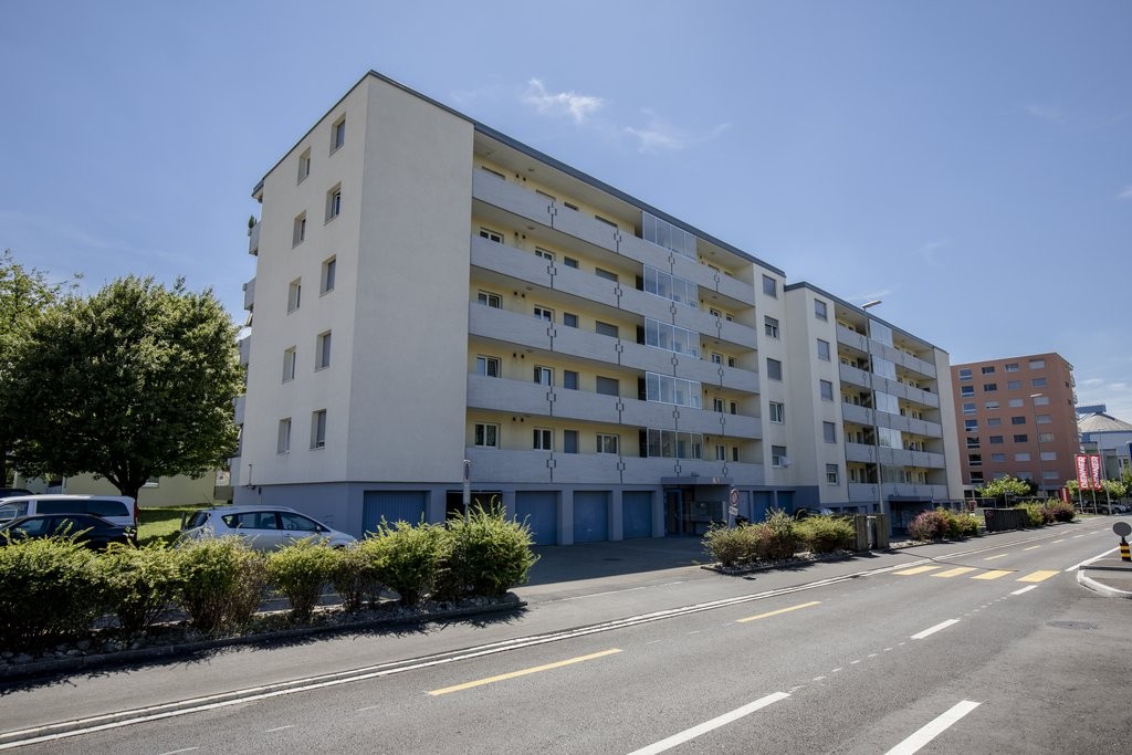 Einstellplatz/Garagenbox an der Oberwiesenstrasse zu vermieten. - 0