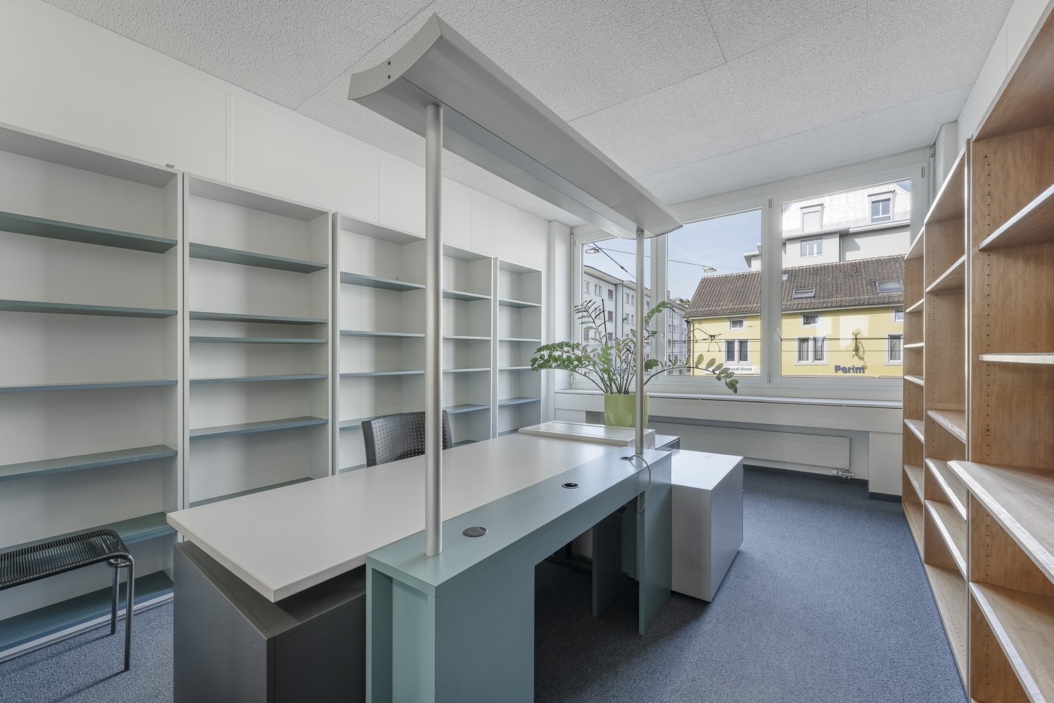 Bezugsbereite Fläche mit Dachterrasse mitten in Oerlikon - 4