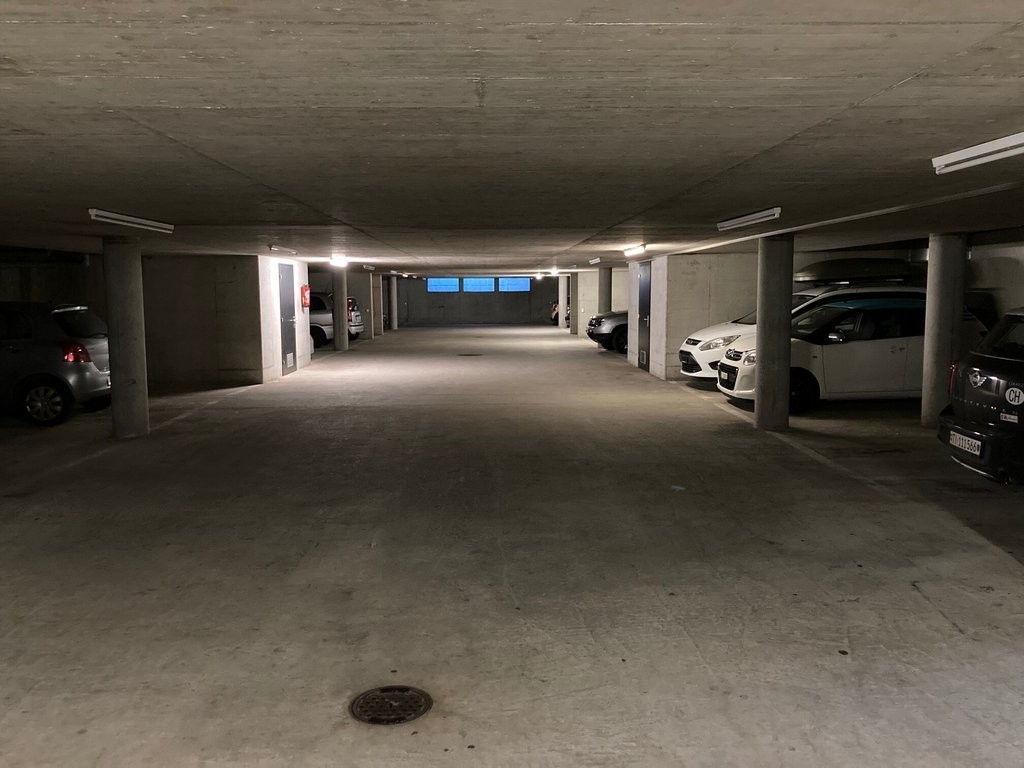 Parcheggio interno a Giubiasco - presso Via Ressiga 10 E/F/G - 1
