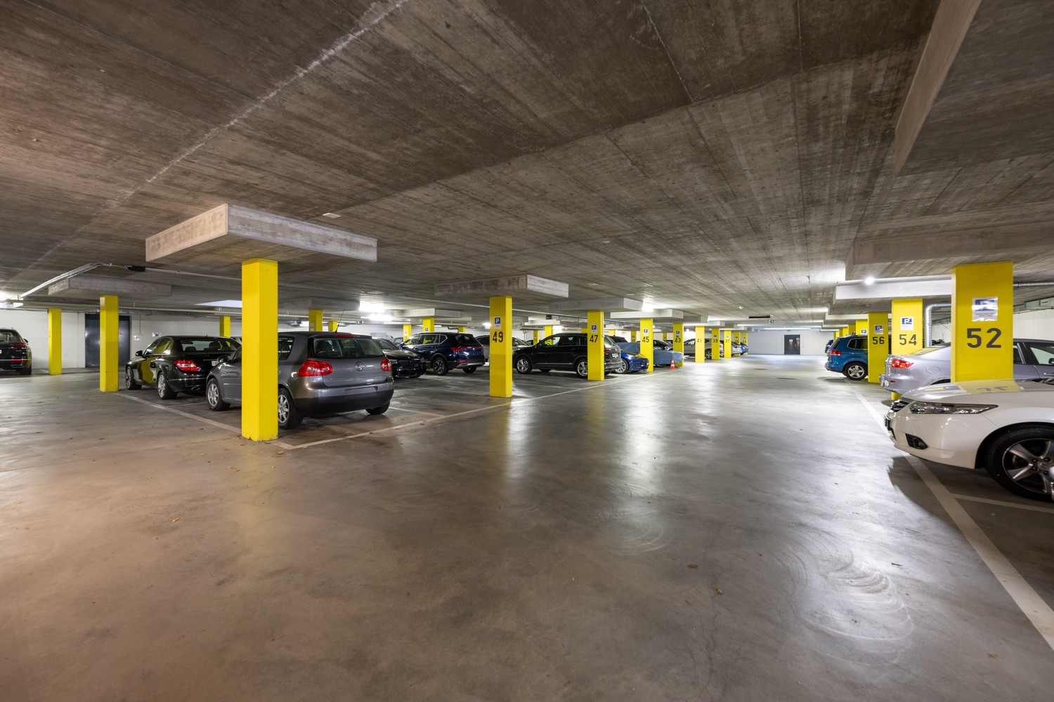 Einstellhallenplätze in Zollikofen BE - per sofort oder nach Vereinbarung zu verkaufen - 0