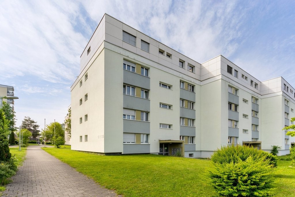 Auto-Einstellplatz in Rubigen zu vermieten! - 0