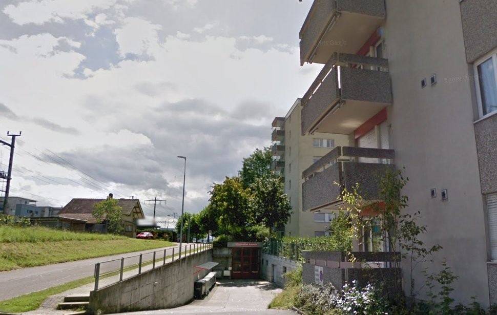 Auto-Einstellplatz in Rubigen zu vermieten! - 1