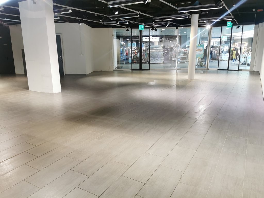 Attraktive Verkaufs-/Ladenfläche im Herzen von Olten zu vermieten - 2