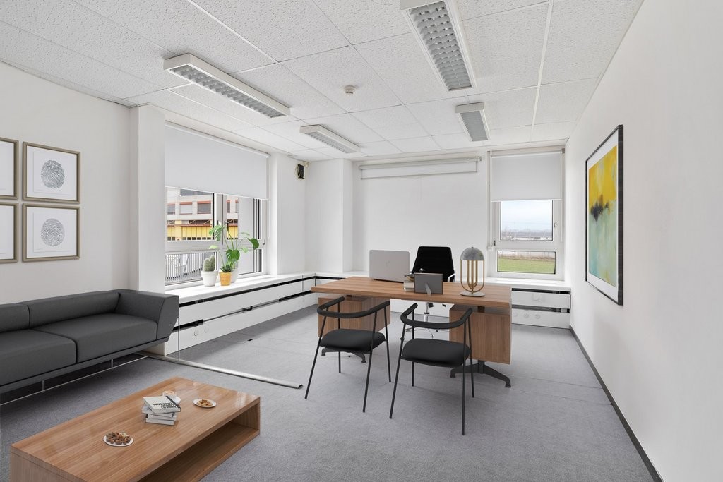 Bureaux à louer - env. 273 m2 à proximité de l'aéroport - 2