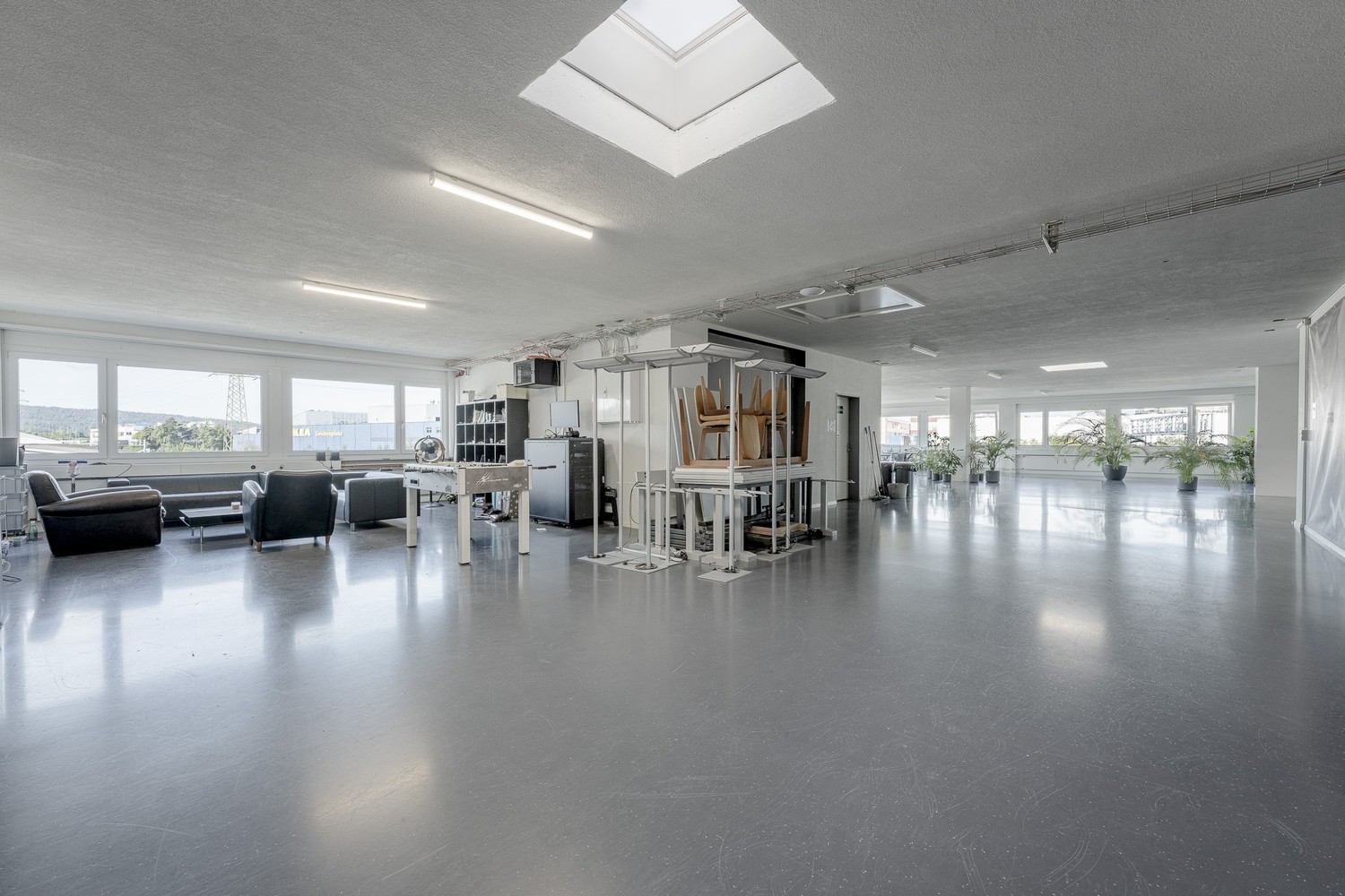 Vielseitiges Gewerbeobjekt mit Warenlift direkt auf die Fläche - 2