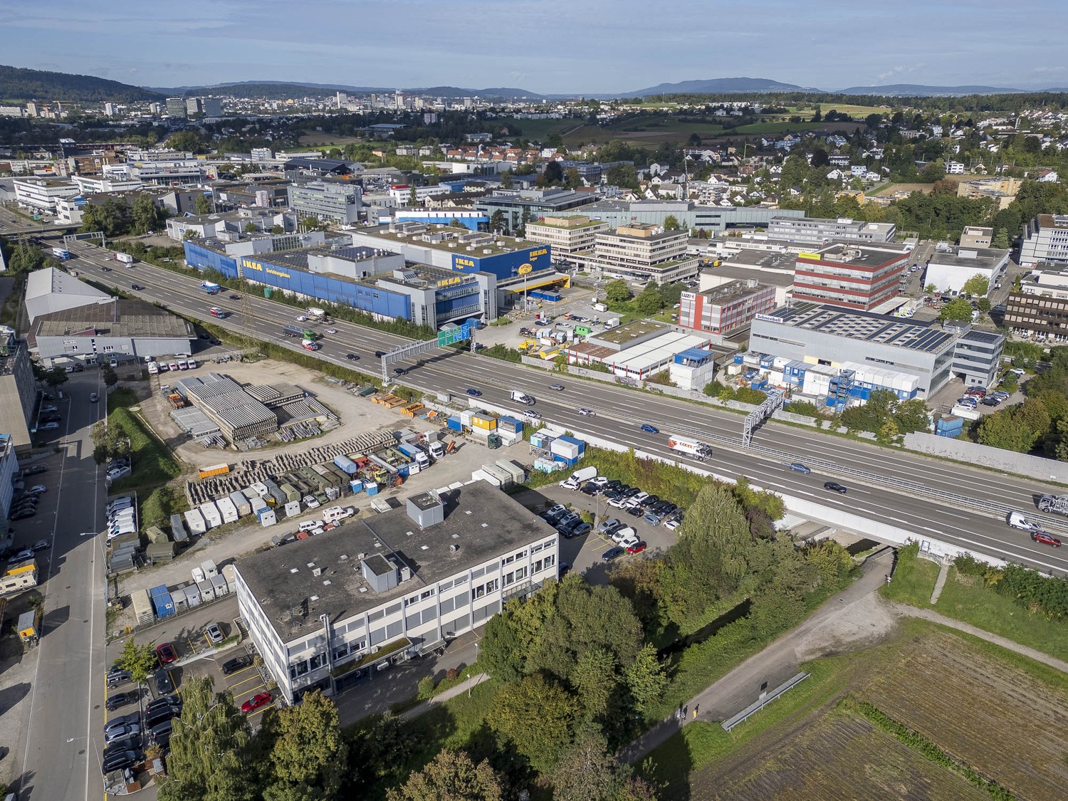 Vielseitiges Gewerbeobjekt mit Warenlift direkt auf die Fläche - 8