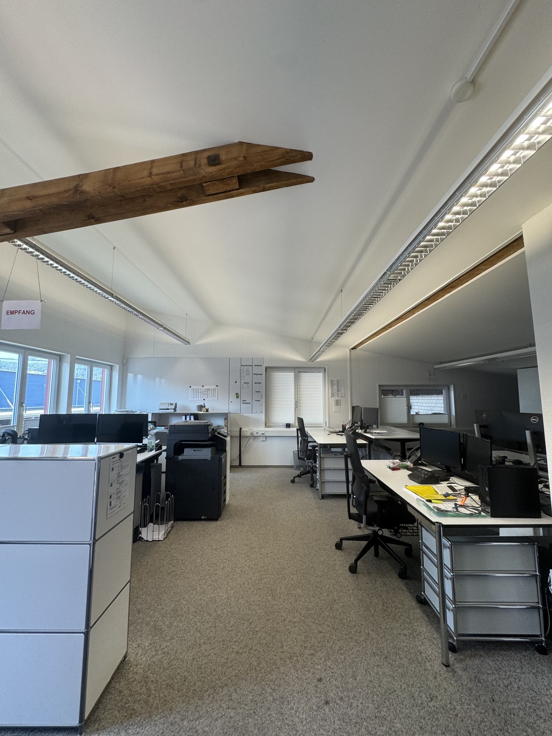 Vielseitiges Gewerbeobjekt per sofort in Würenlos zu vermieten - 1