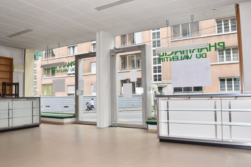 Surface commerciale avec emplacement idéal ! - 1