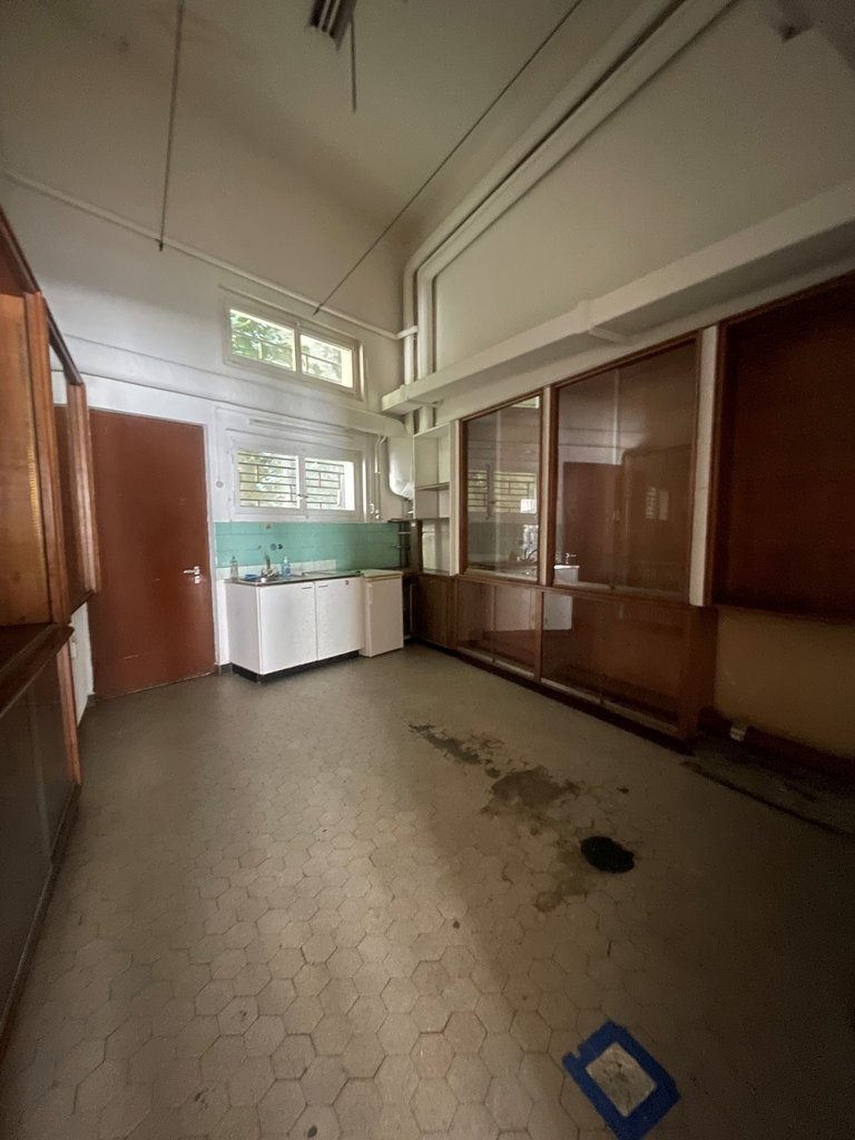 Surface commerciale avec emplacement idéal ! - 6