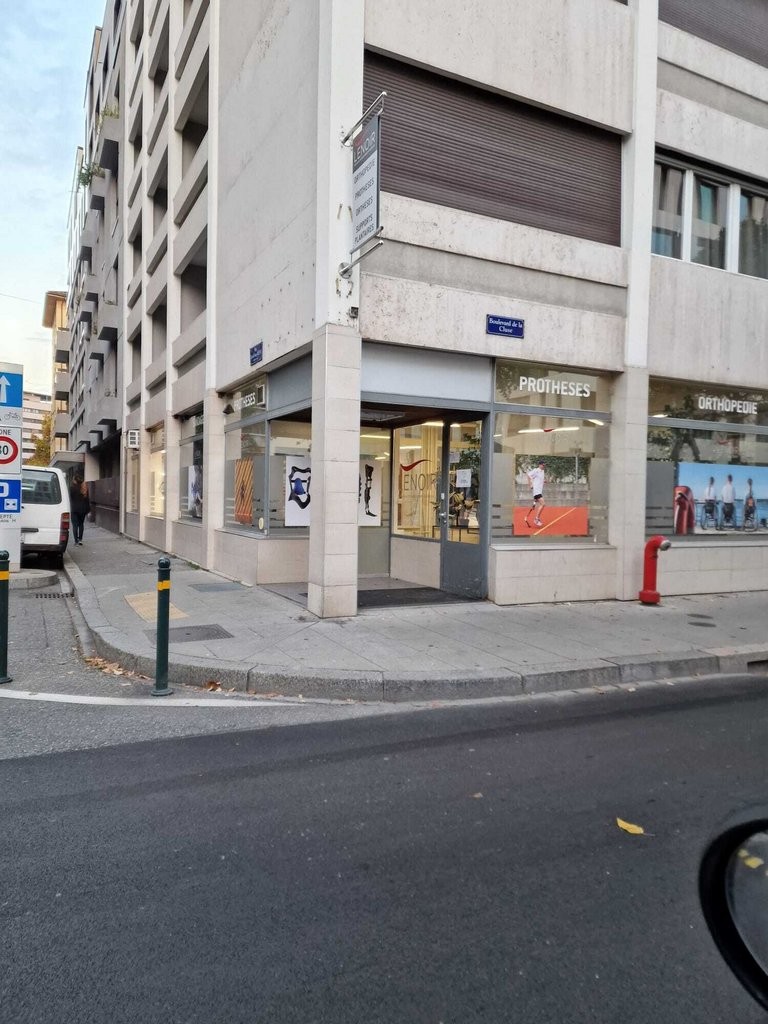 Arcade à louer d'environ 120m2 - Quartier de l'Hôpital - 1