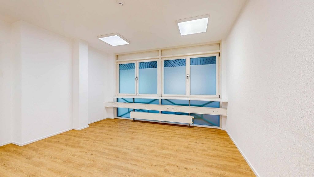 Spacieux bureau de 252m2 à louer au Centre-Ville de Sion - 5