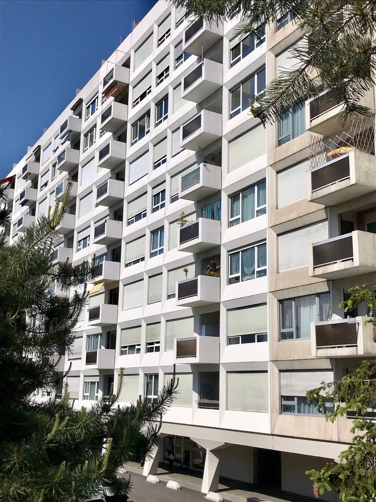 Box disponible dans un parking souterrain à Onex - 0