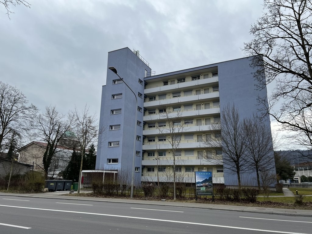 Einstellplatz zu im Kreis 12 vermieten! - 0