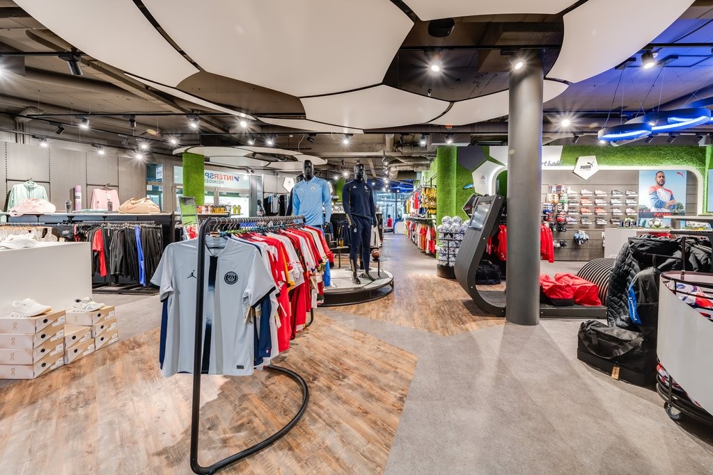 Grosszügige Verkaufsfläche inmitten von Lyss - 1