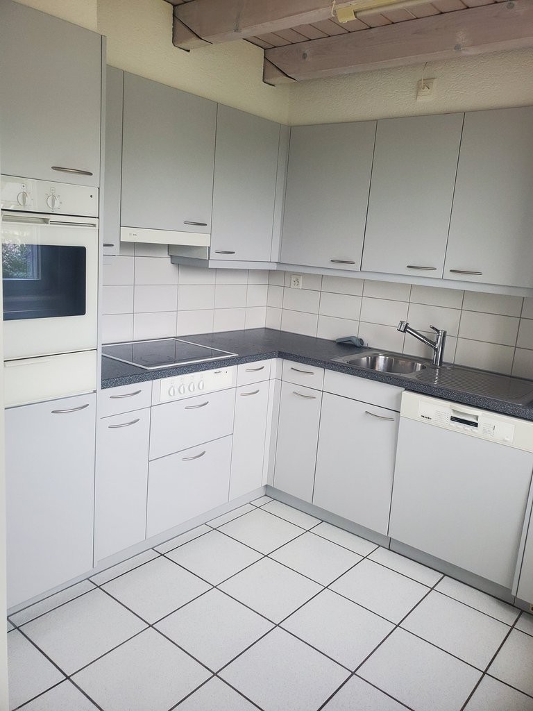 Einmalige Gelegenheit - charmante Dachwohnung an ruhiger Lage! - 2