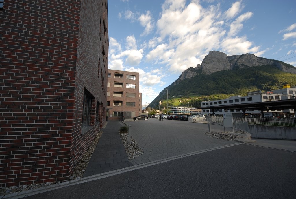 Auto-Einstellplatze nähe Bahnhof - 0