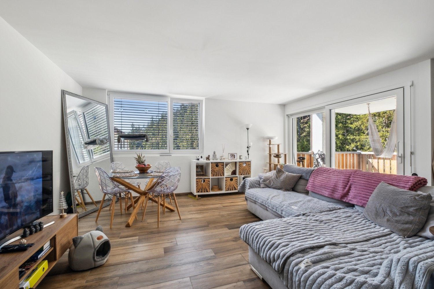 Découvrez en exclusivité ce magnifique appartement en vente à Crans-Montana ! - 3