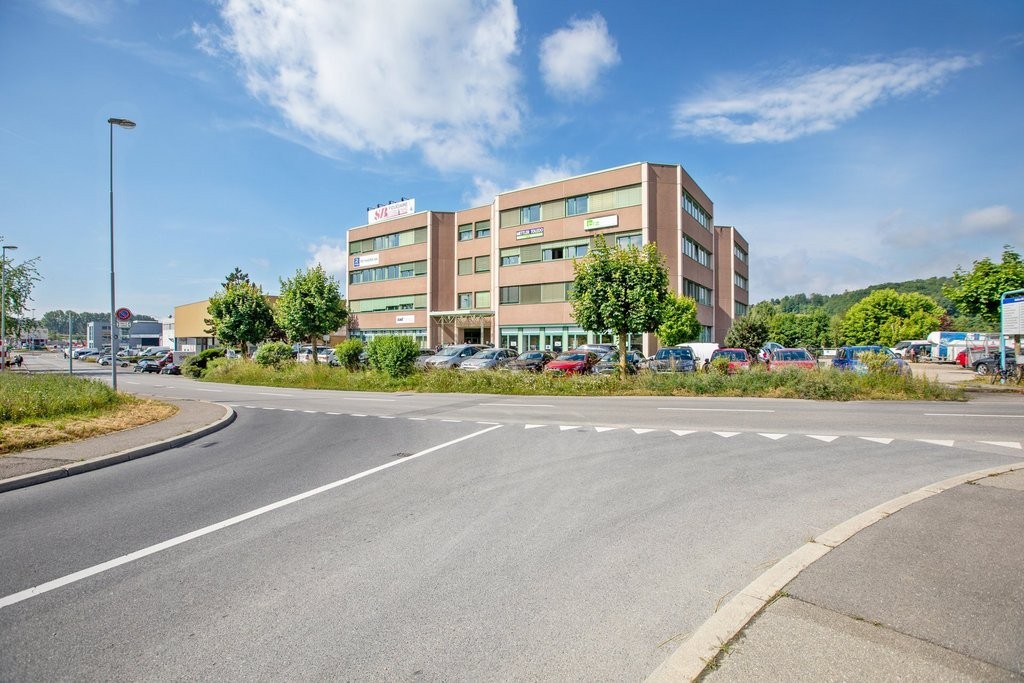 Emplacement idéal dans une zone industrielle dynamique - 0