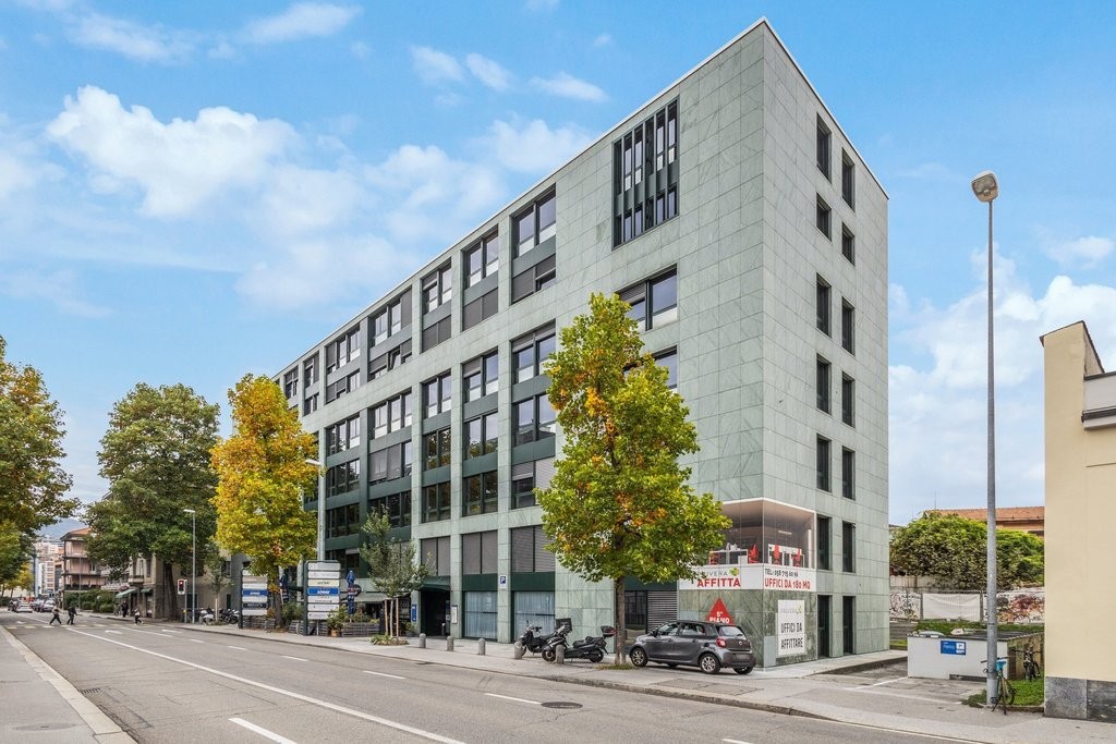 Affittasi moderno e luminoso ufficio in centro Lugano - 0