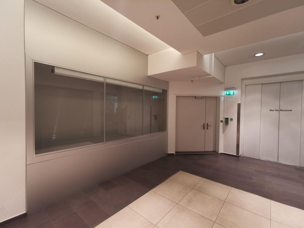 Schaukasten im Stadtmarkt Wil zu vermieten - 2