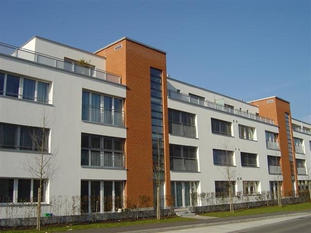 Einstellplatz in 8610 Uster zu vermieten! - 0