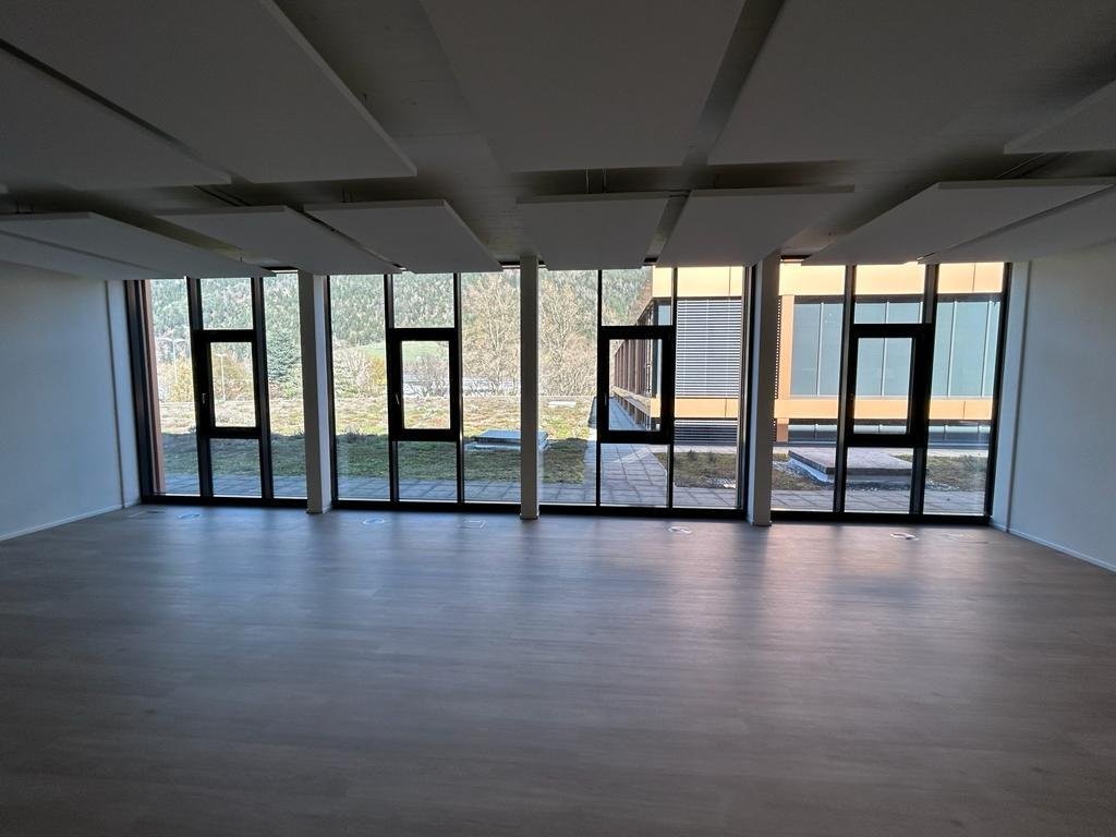 Moderne Gewerberäumlichkeiten im Plarenga-Center, Domat/Ems - 3