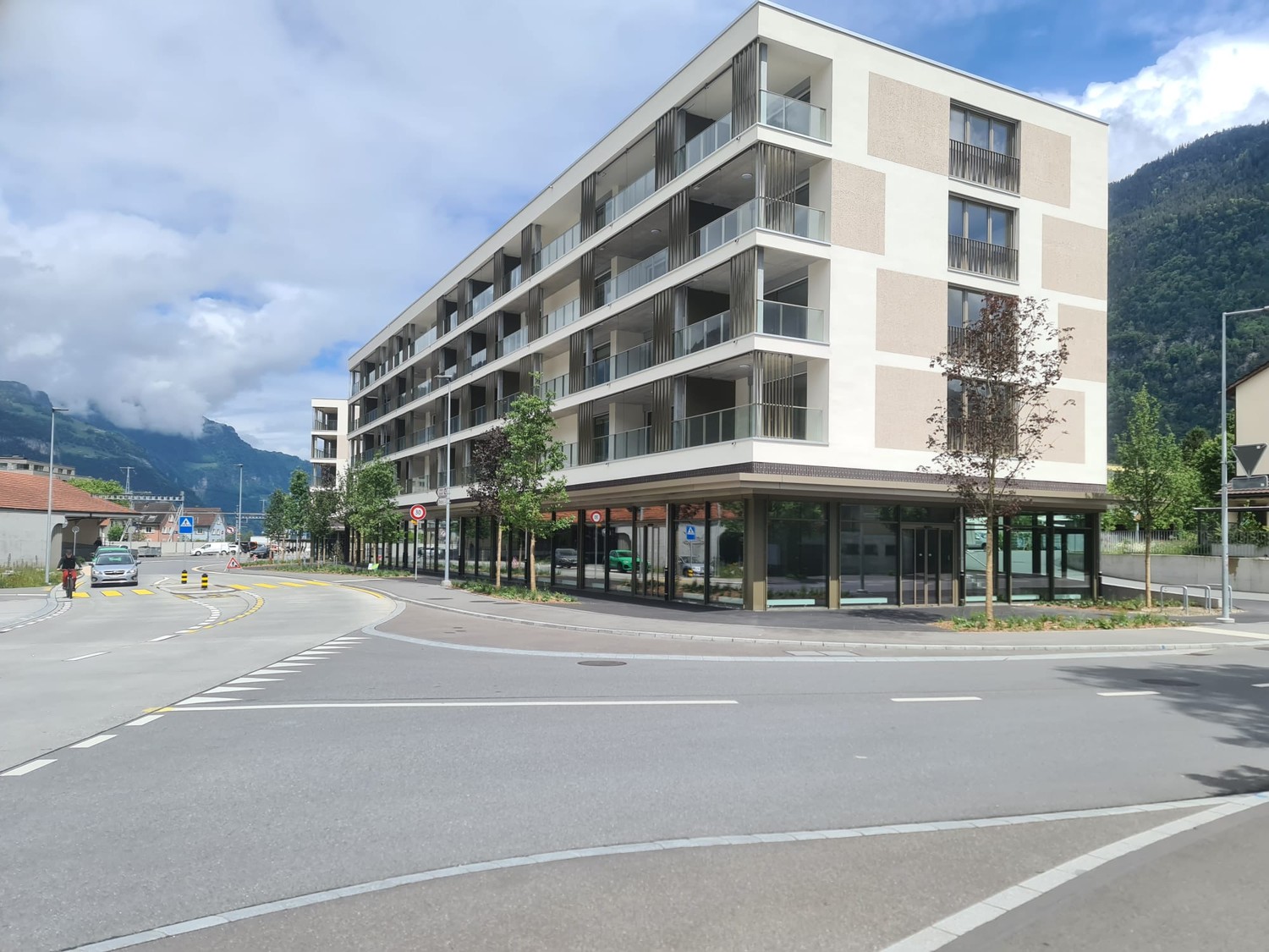 Lagerfläche direkt am Bahnhof Altdorf - 0