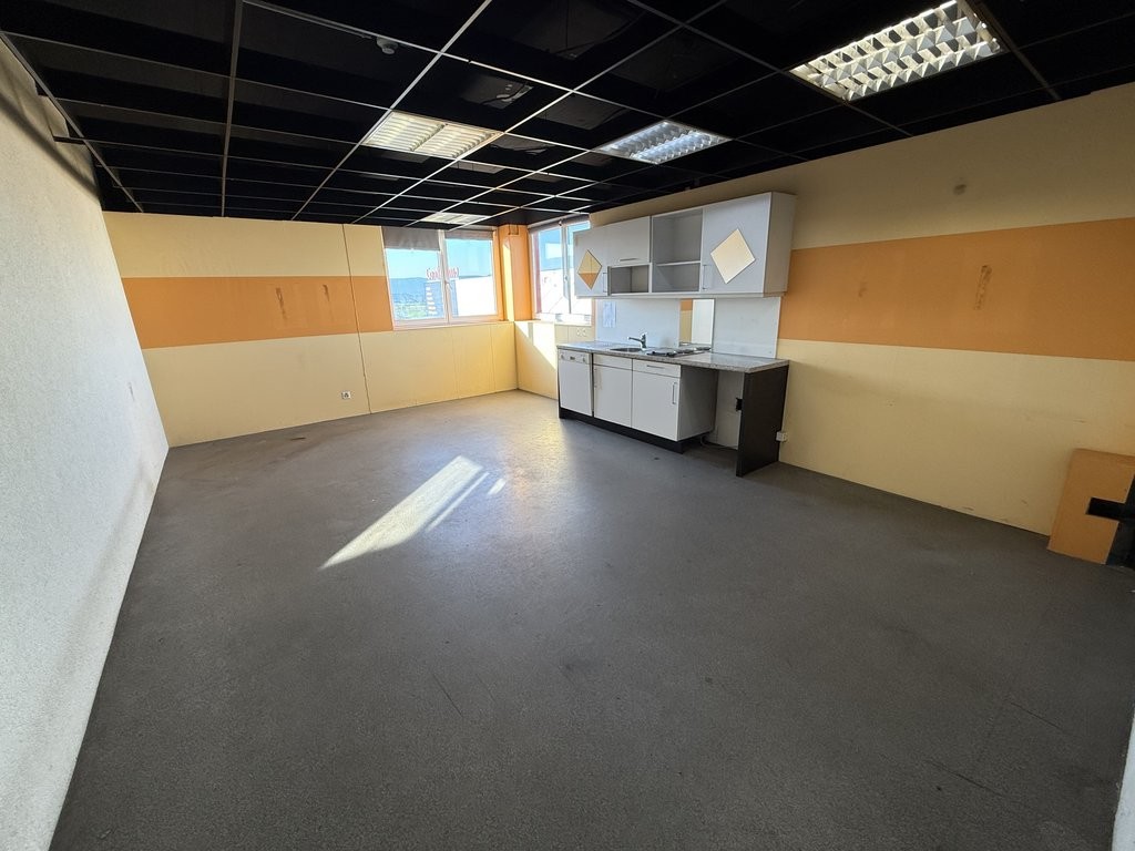 Lager in der Shoppingmeile Lyssach zu vermieten - 1