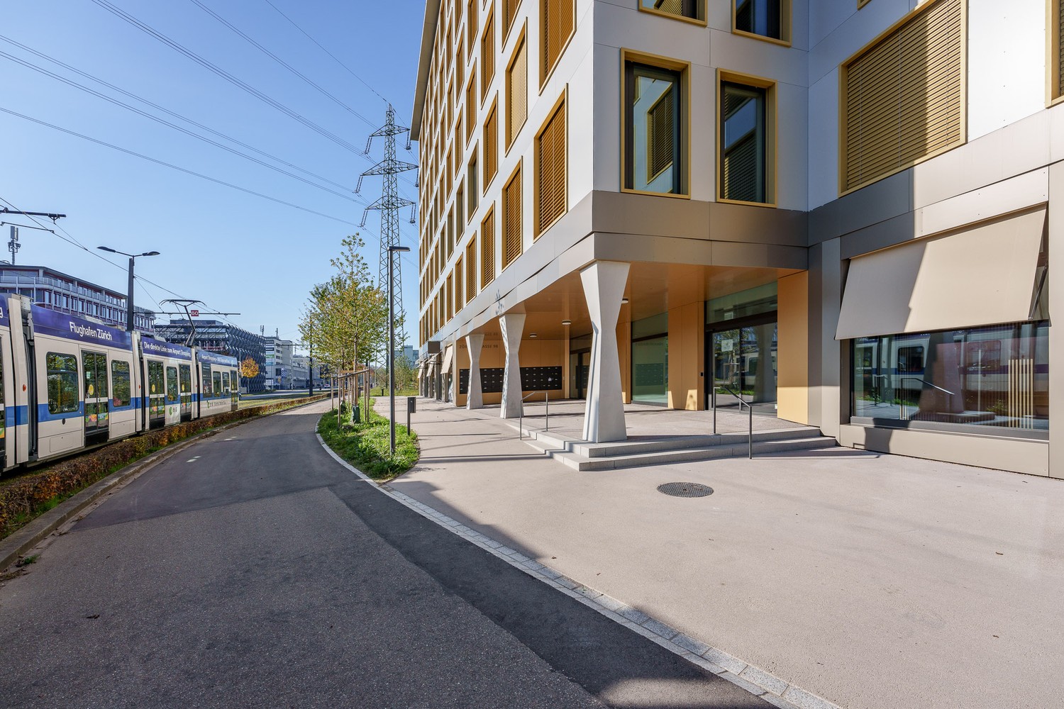 Ihr Büro. Ihre Möglichkeiten. Ihre Zukunft. - Arbeiten im COSMOS - 0