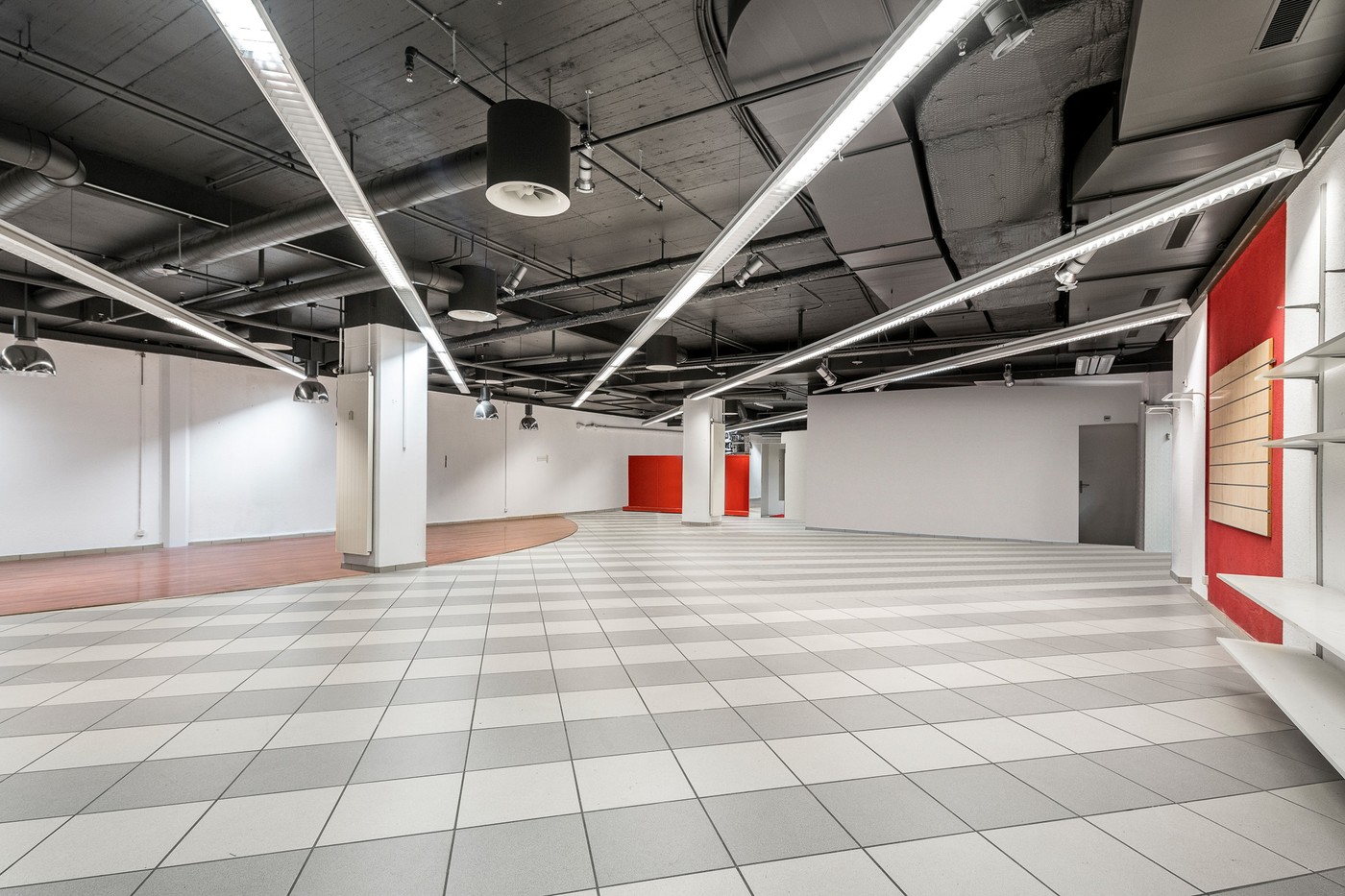 Attraktive Verkaufsfläche im Mergele Center zu vermieten - 1